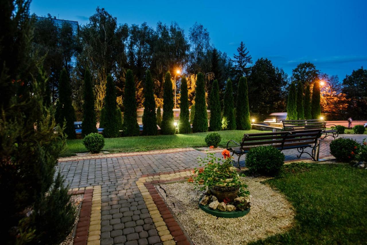 Курортний Готель Золота Корона Truskavets Eksteriør bilde